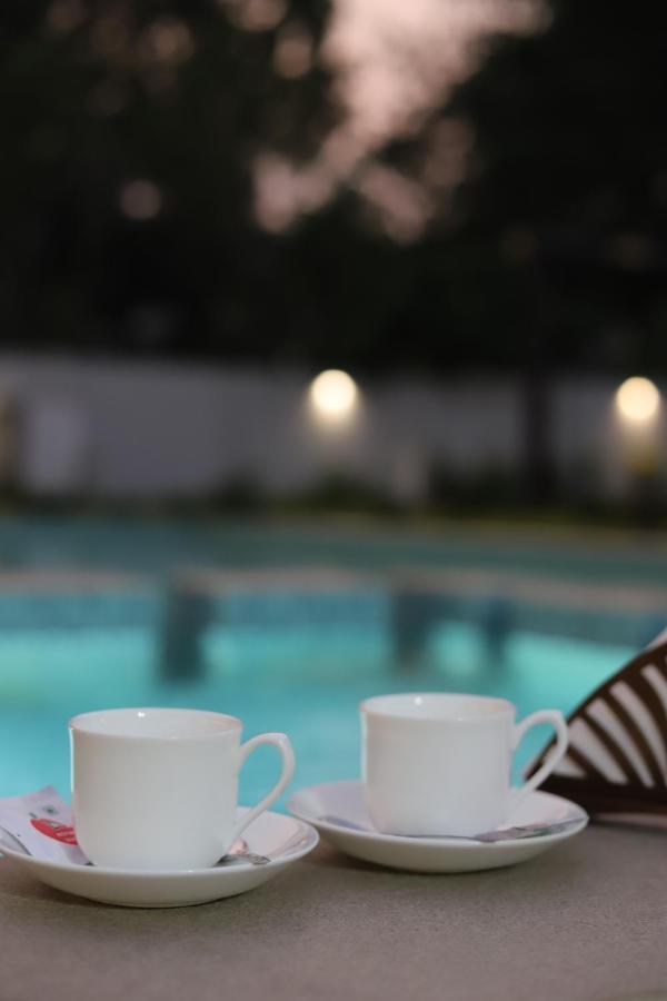 Seeheim Resorts Athirappilly Exterior photo
